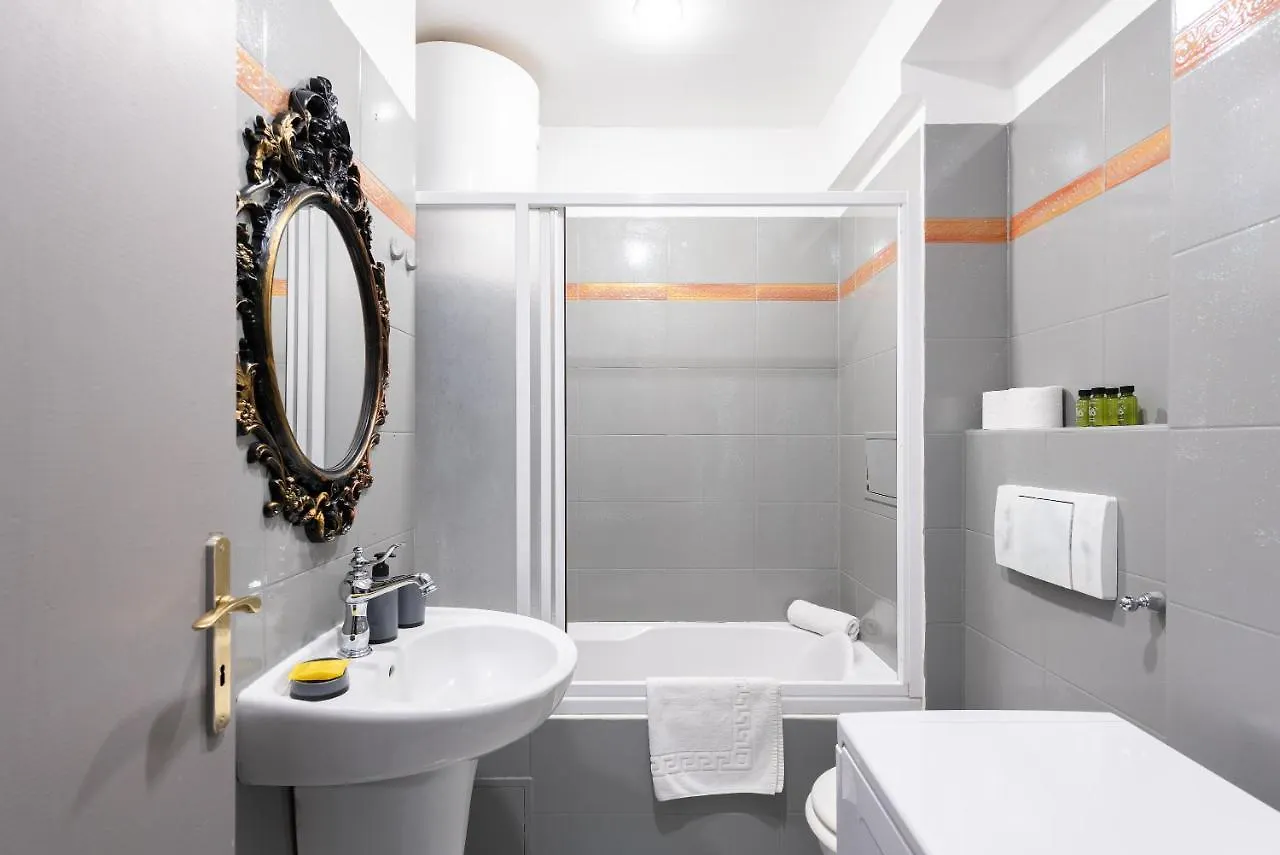 Crystal Apartment Prague 0*,
